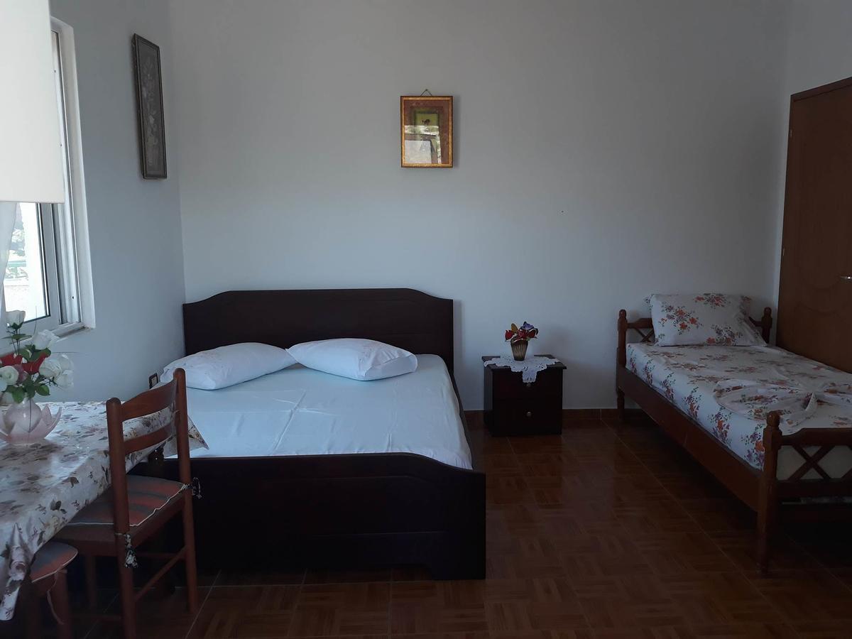 Apartment Tani *
